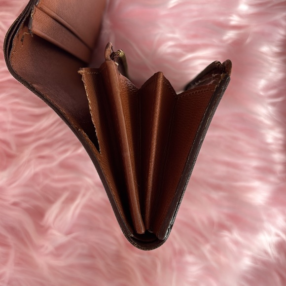 Louis Vuitton Wallet - Picture 6 of 16